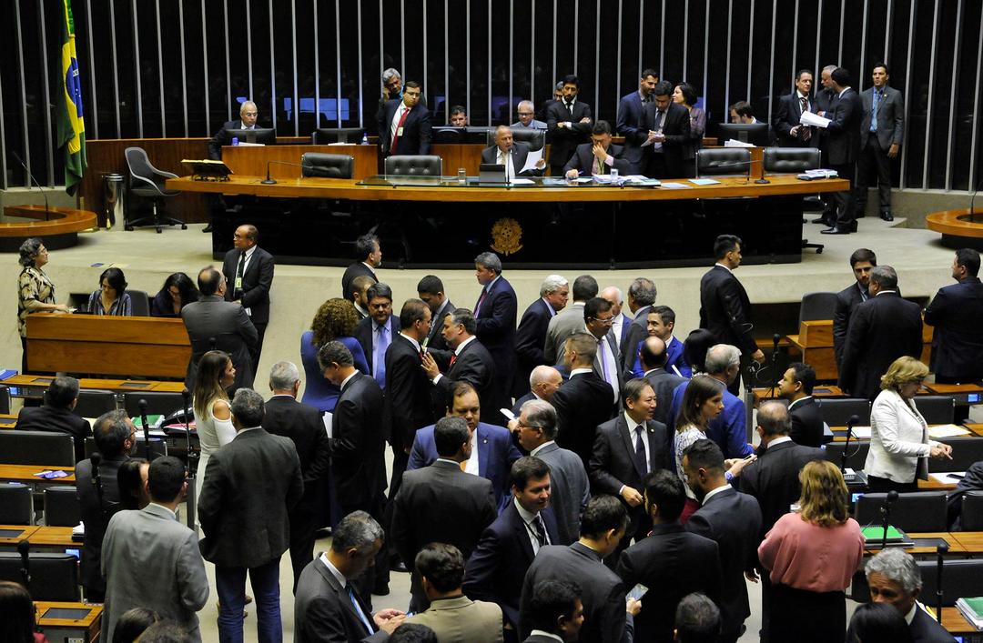 PDT vai expulsar deputados pilantras que votarem contra a aposentadoria